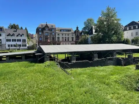 Barbarathermen周辺のホテル