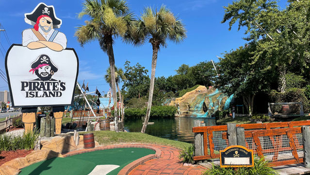 Pirate’s Island Adventure Golf