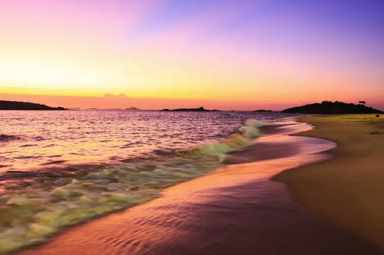 Hotels near Itapua Beach
