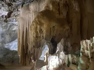Maquine Cave
