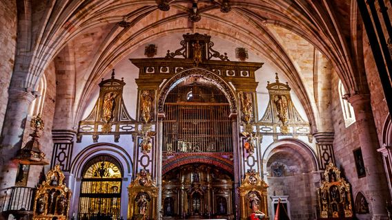 Iglesia de San Pedro y San Ildefonso