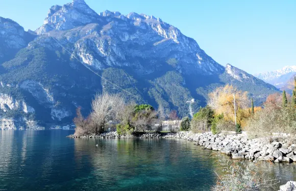 里瓦德爾加爾達