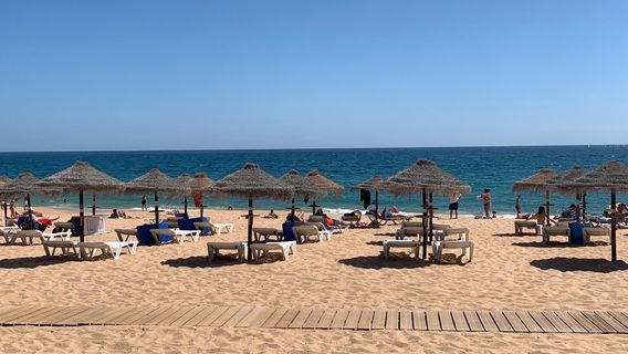 Quarteira Beach
