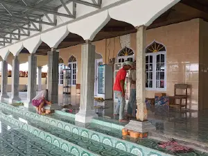 Masjid Al Munawwarah KM 30 Desa Batuah