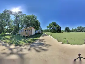 Camping au fil de l'eau Dordogne Périgord Piscine Rivière