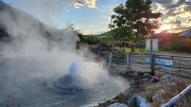 Muang Rae Hotsprings
