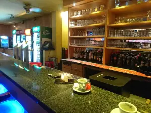 X-Trem Bowling & Billard