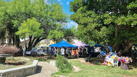 Montagu Village Market