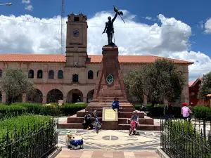 Plaza "4 De Junio" Lampa