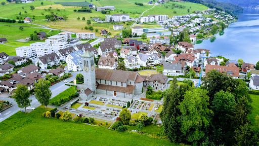 Compare 5 airports near Kussnacht