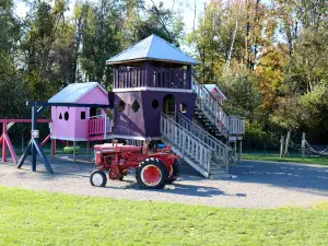 Maan Farms Market and Estate Winery