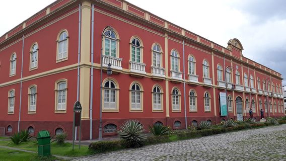 Praça da Polícia (Praça Heliodoro Balbi)