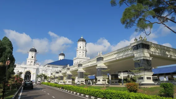 Sultan Abu Bakar Mosque