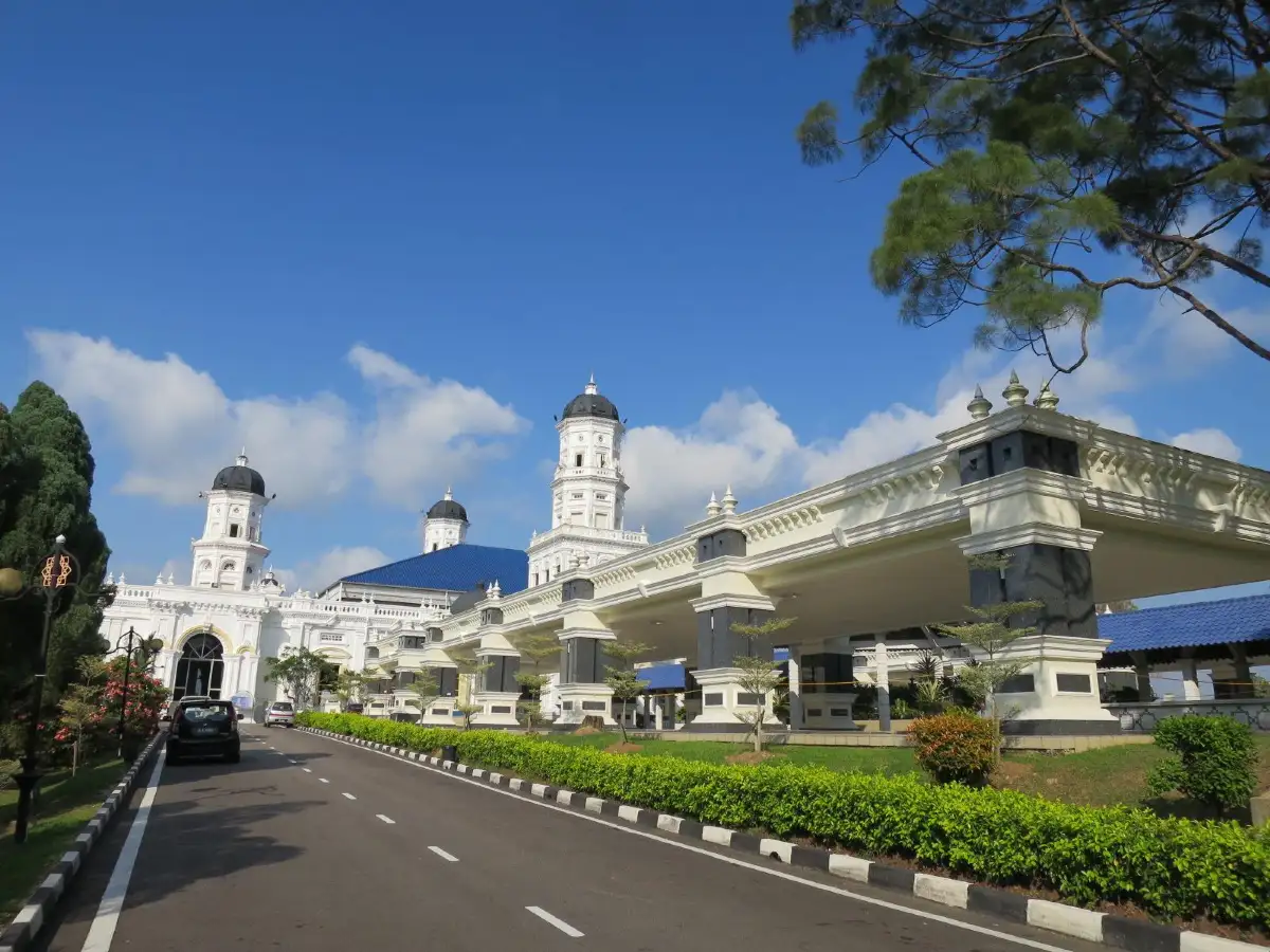 Sultan Abu Bakar Mosque (State Mosque)