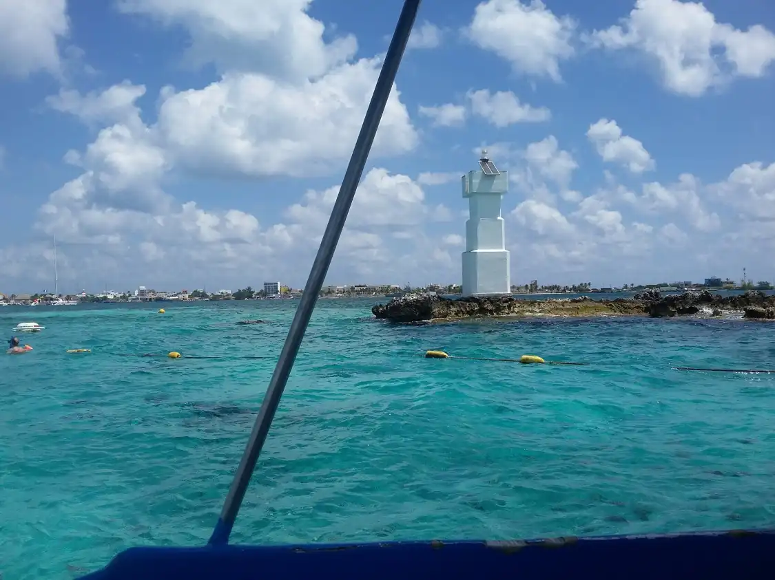 Hotels near El Farito