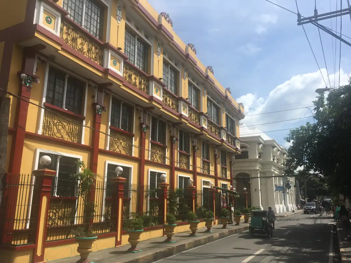 Hotel in zona Memorare Manila Monument
