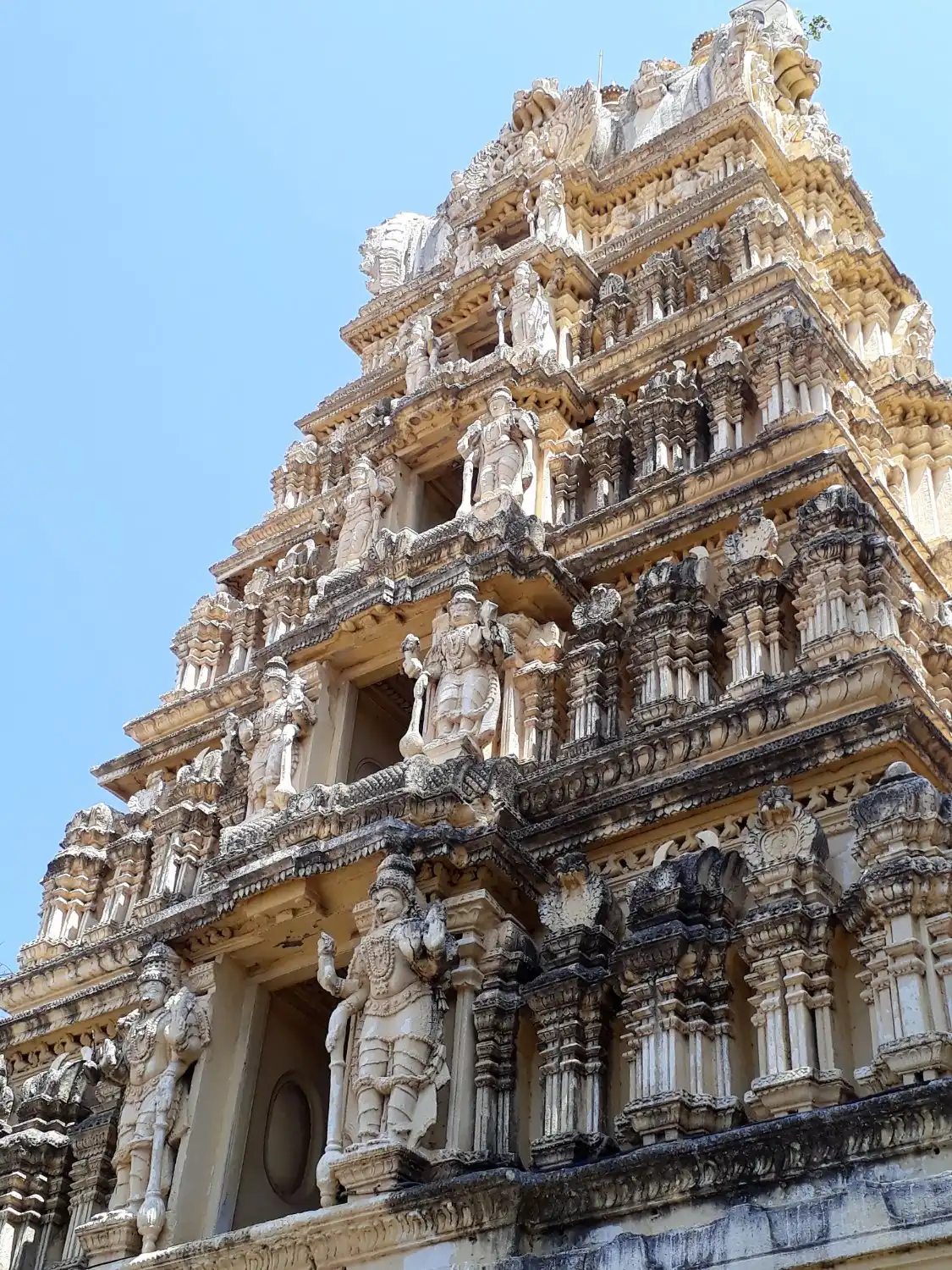 Hotel in zona Lakshmiramana Swamy Temple
