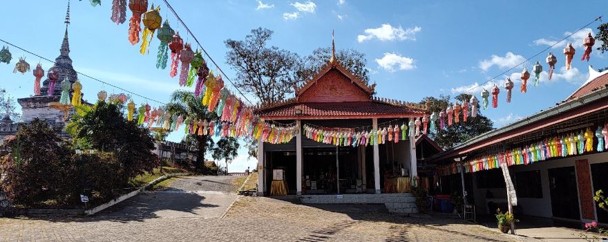 Wat Phra That Khao Noi