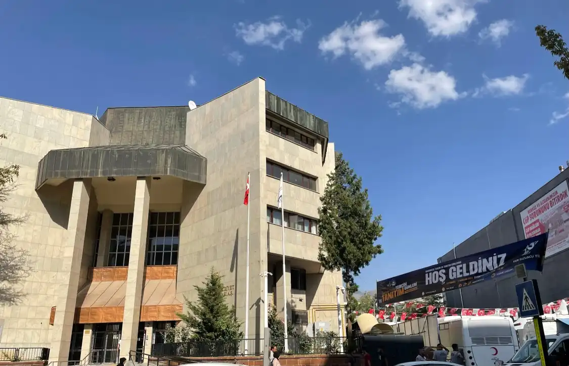 Hotels near Cumhuriyet Caddesi