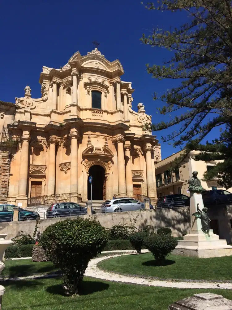 Hotels near Museo del presepe “Le Mille e una grotta”