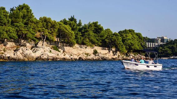 Rent a boat Cavtat