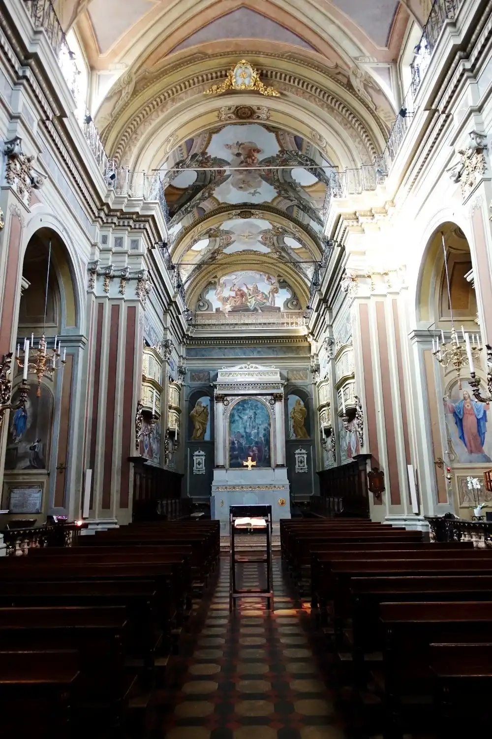 Hotels near Parrocchia San Lazzaro e San Vincenzo De Paoli