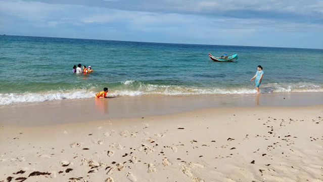 Bãi tắm Hải Ninh