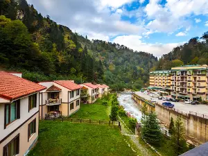 Pileki Mağarası