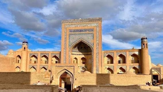 Bakcha Darvaza (North Gate)