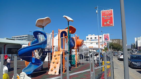 PAPAFiLiPOU Luna Park Makedonitissa