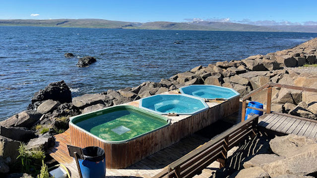 Drangsnes Hot Tubs
