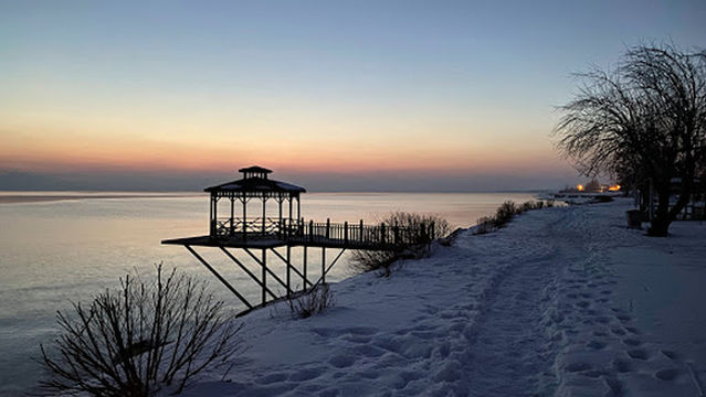 Yüzüncü Yıl Üniversitesi Sahili
