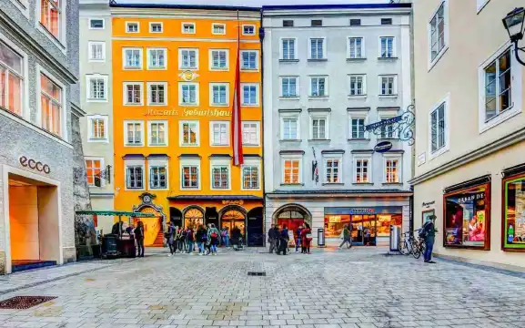 Hotels near Mozart's Birthplace