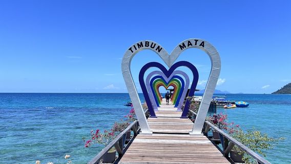 Timbun Mata Love Bay