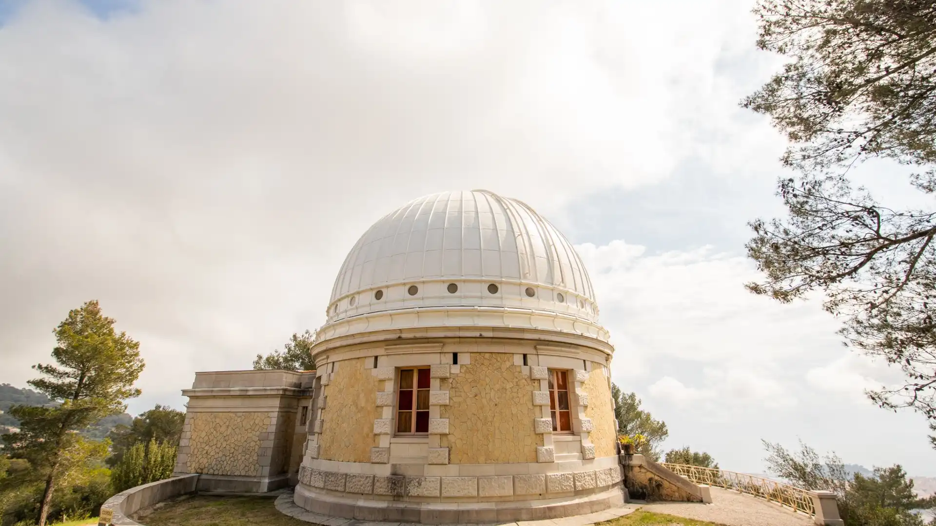 Hotels near Côte d'Azur Observatory