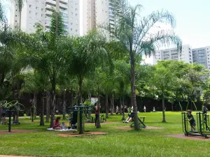 Dr. Luis Carlos Raya Park