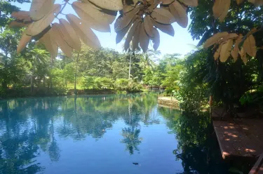 ثقب ناندا الأزرق / ثقب جاكيز الأزرق