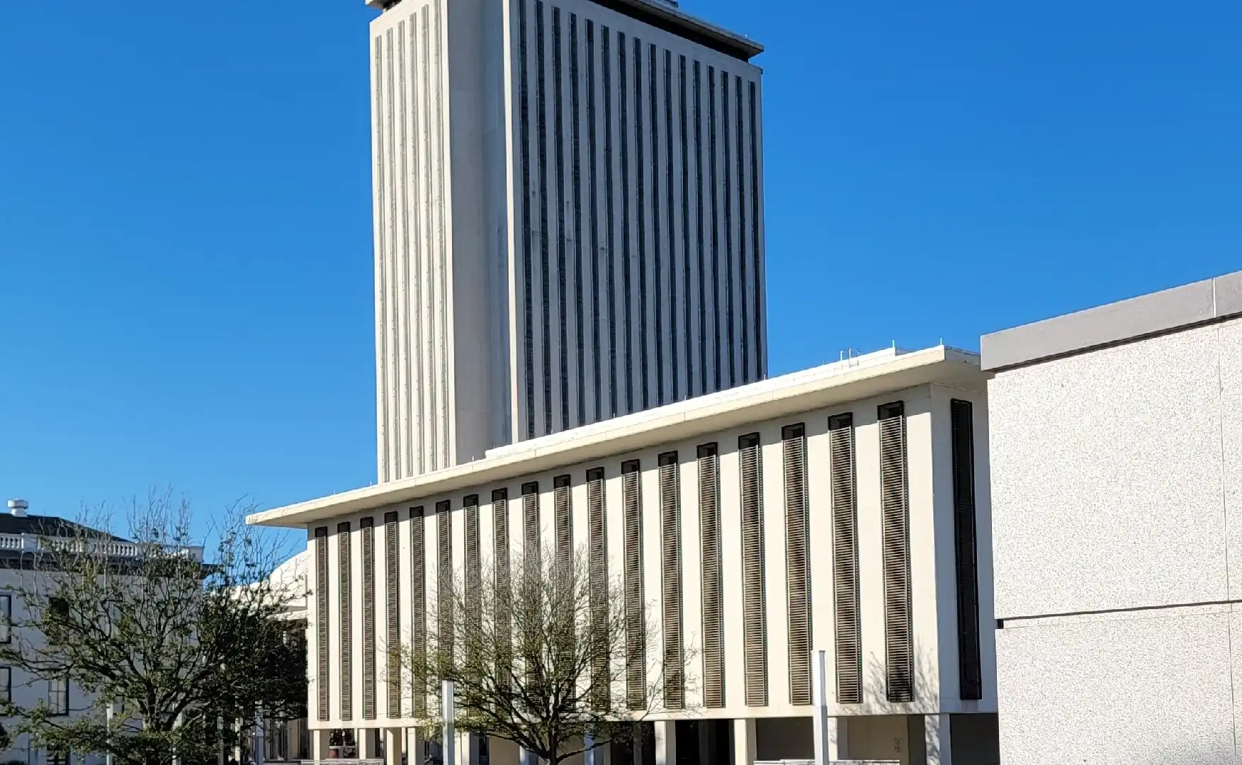 Hoteles cerca de New Capitol Building