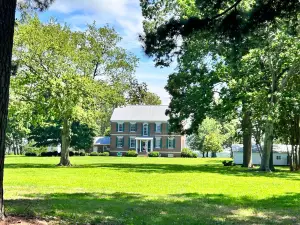 Chatham Vineyards & Winery