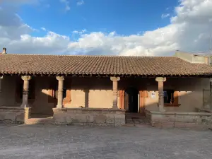 Casa Aragonese