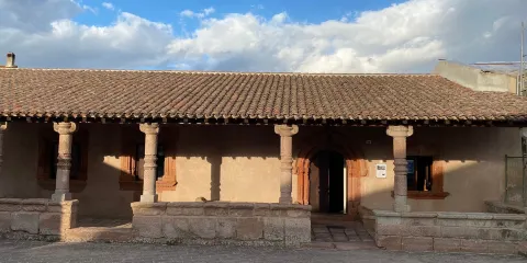 Casa Aragonese