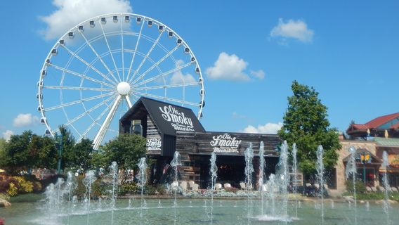 The Great Smoky Mountain Wheel