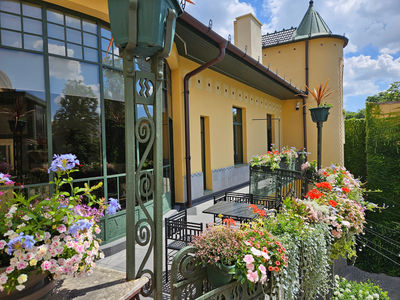 Darvas-La Roche House