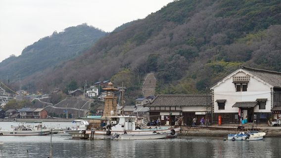 Joyato Stone Lighthouse