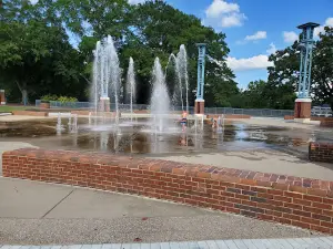 Interactive Play Fountain at River Heritage Park