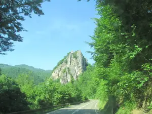 Kušlat (Bird's Nest) Mosque