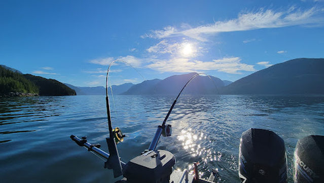 Kingfish Westcoast Adventures Ltd. Kitimat Estuary Lodge B&B
