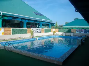 SOVEREIGN NIGHT CLUB & LOUNGE