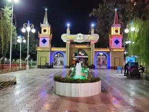 Центральный парк района Фирдавси