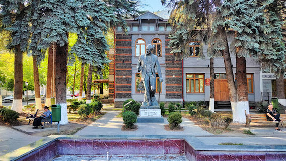 Petr Chsikovsky monument